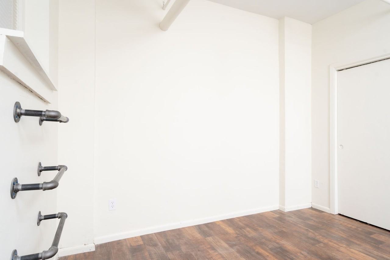 Belmont Apartments - Photo 7 of 20