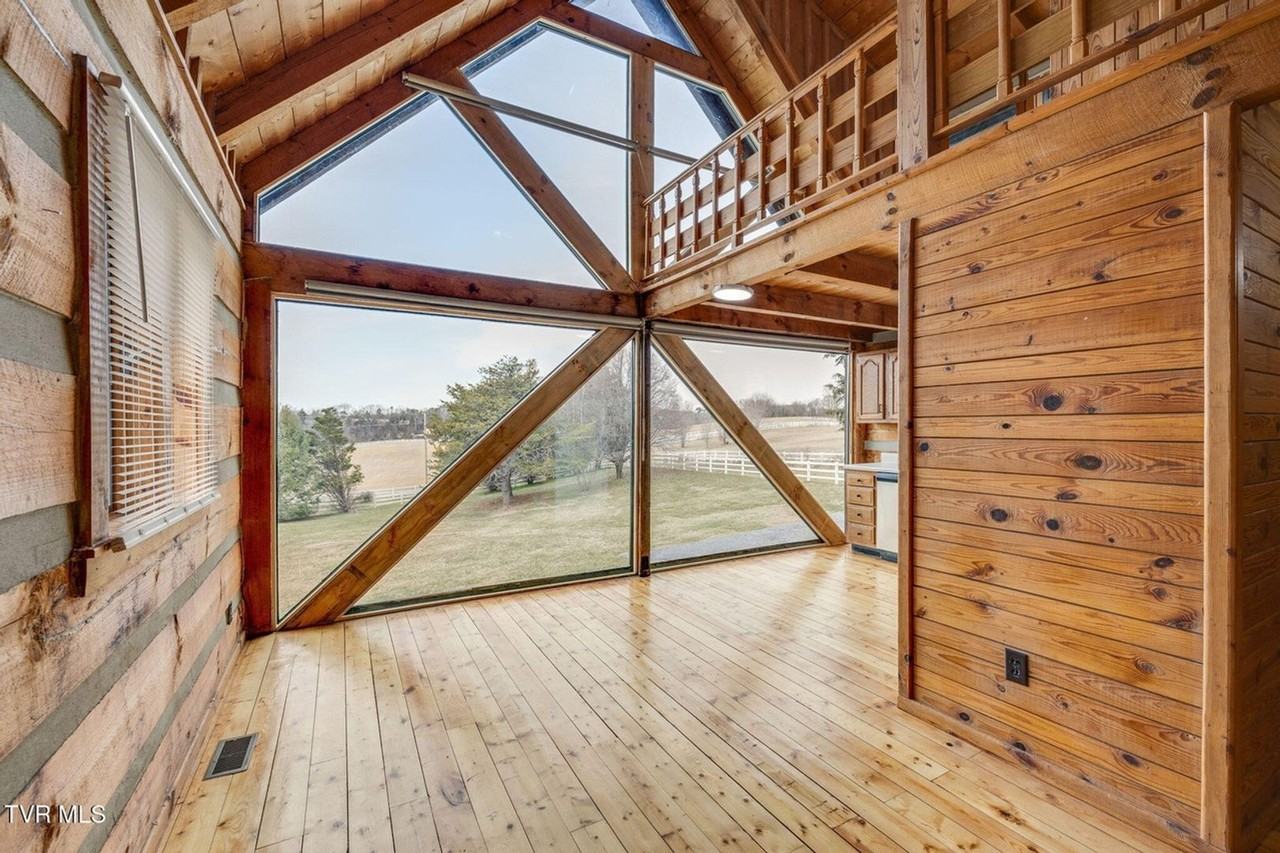 West Allens Bridge Rd Apartments - Photo 2 of 47