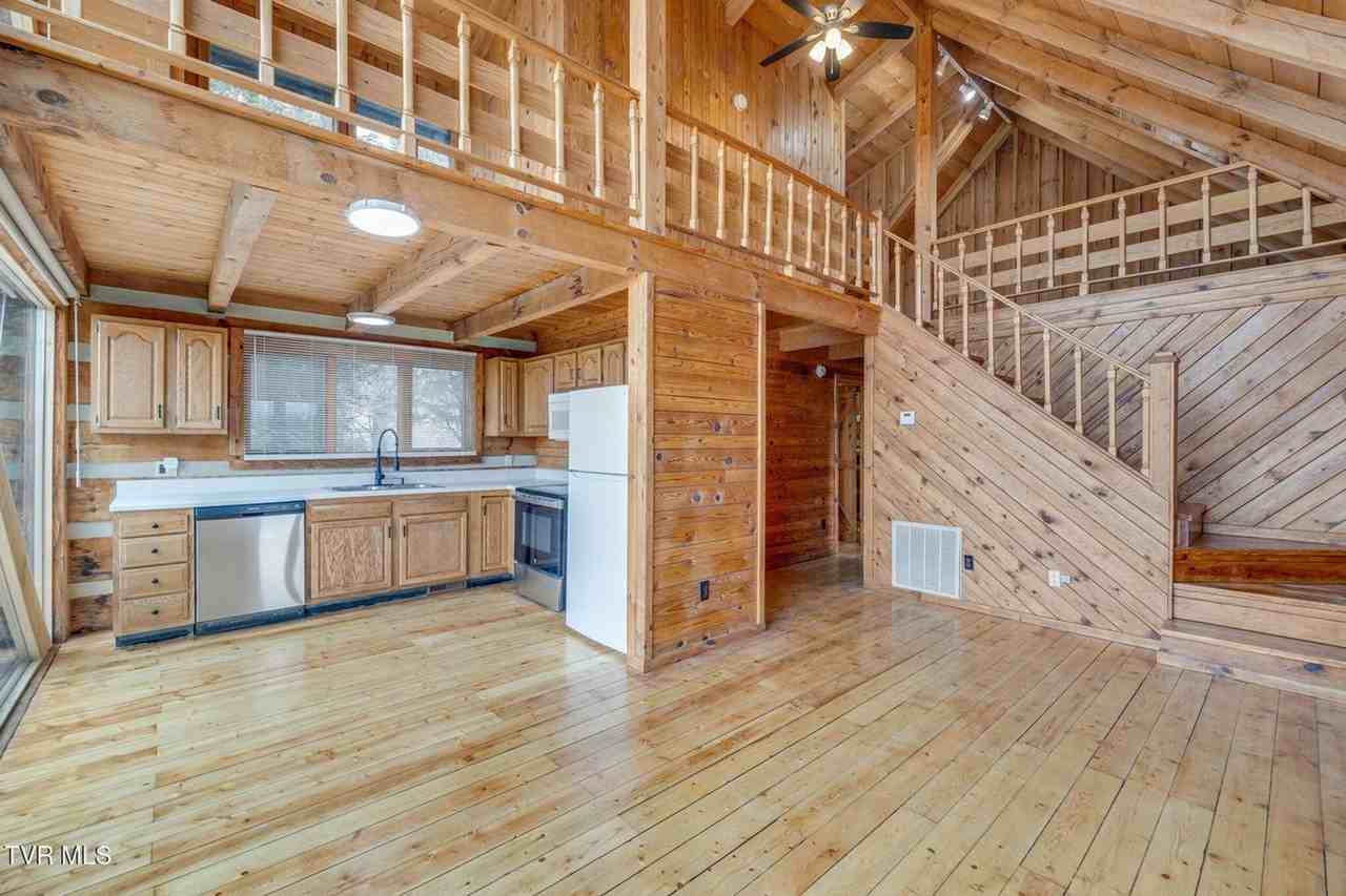 West Allens Bridge Rd Apartments - Photo 3 of 47