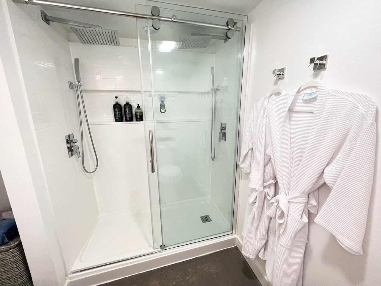 2143 Winston Ave - Photo 7 of 13