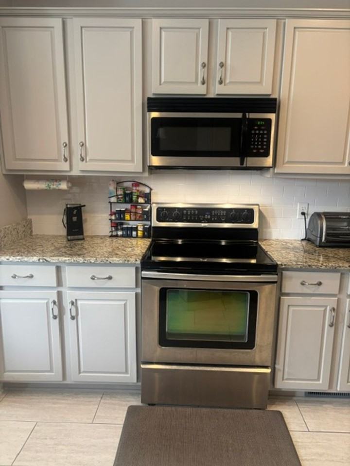 109 Fieldcrest Ct - Photo 3 of 10