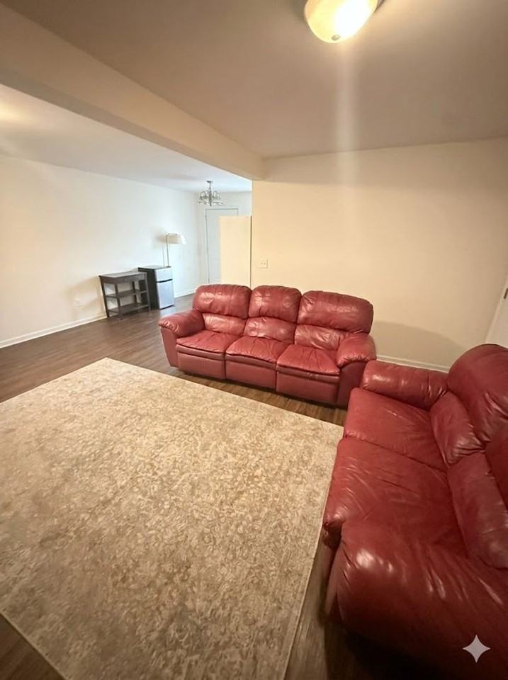 107 First St - Photo 5 of 10