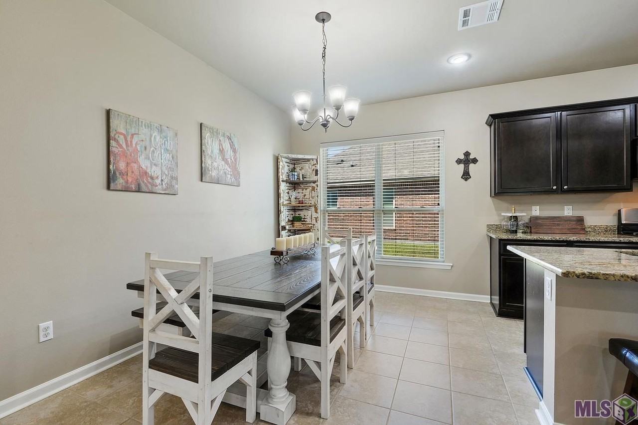 644 Greenwich Dr - Photo 4 of 11