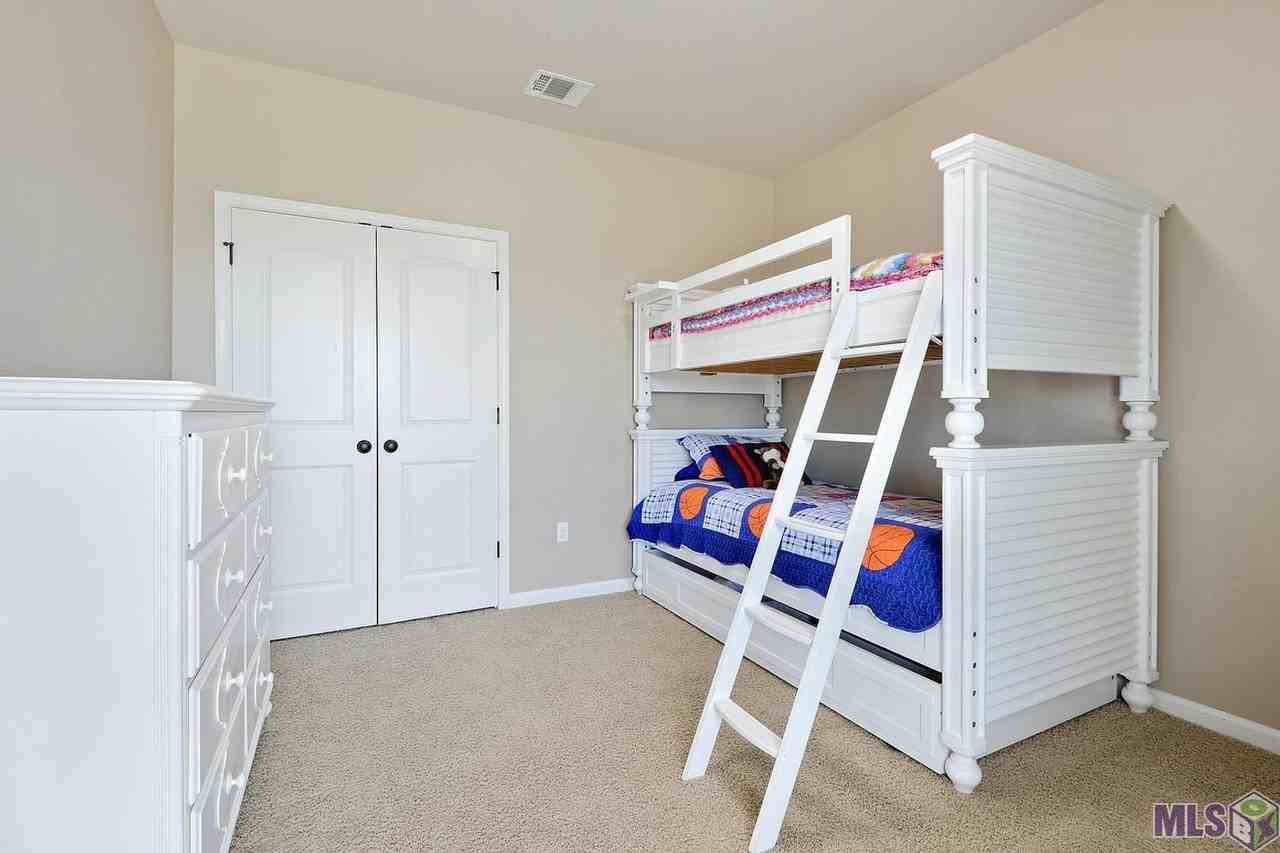 644 Greenwich Dr - Photo 7 of 11