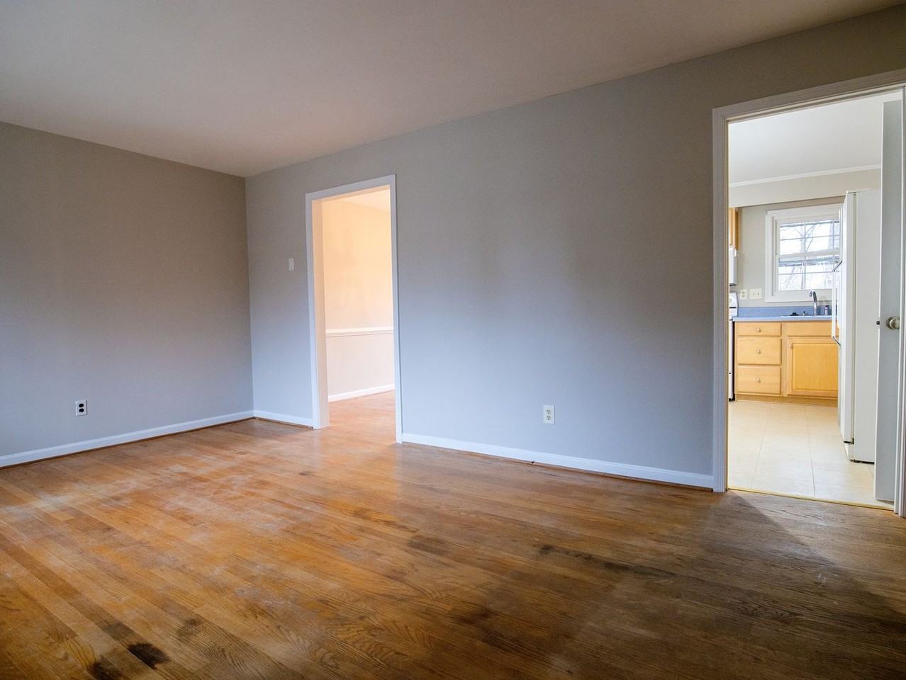 1321 Warminster Dr - Photo 4 of 27