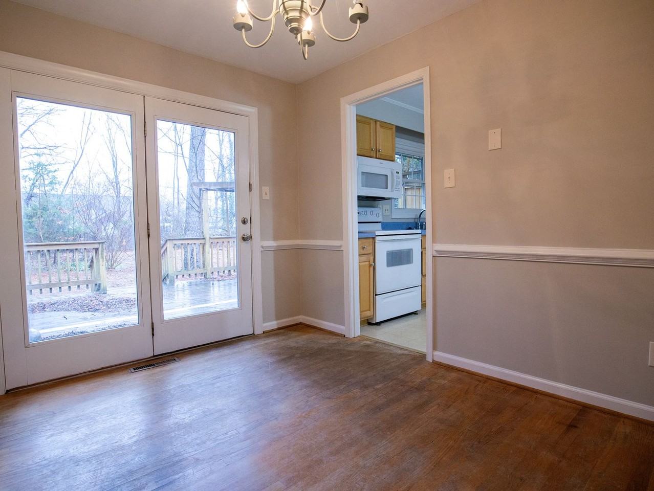 1321 Warminster Dr - Photo 6 of 27