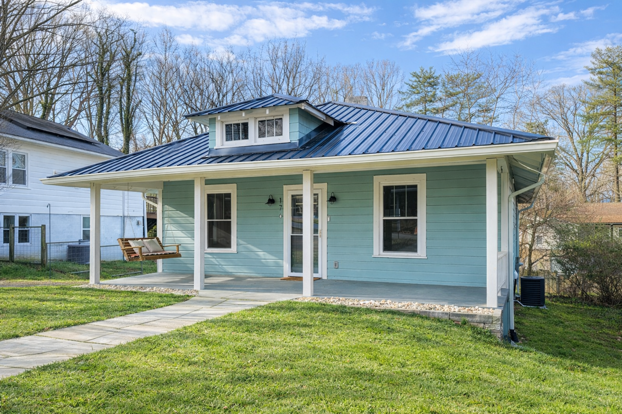 176 Richland St - Photo 2 of 14