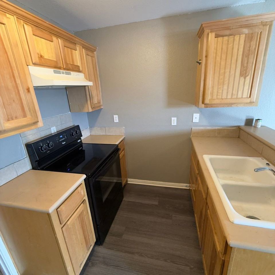 Lacy Portfolio - Photo 2 of 24