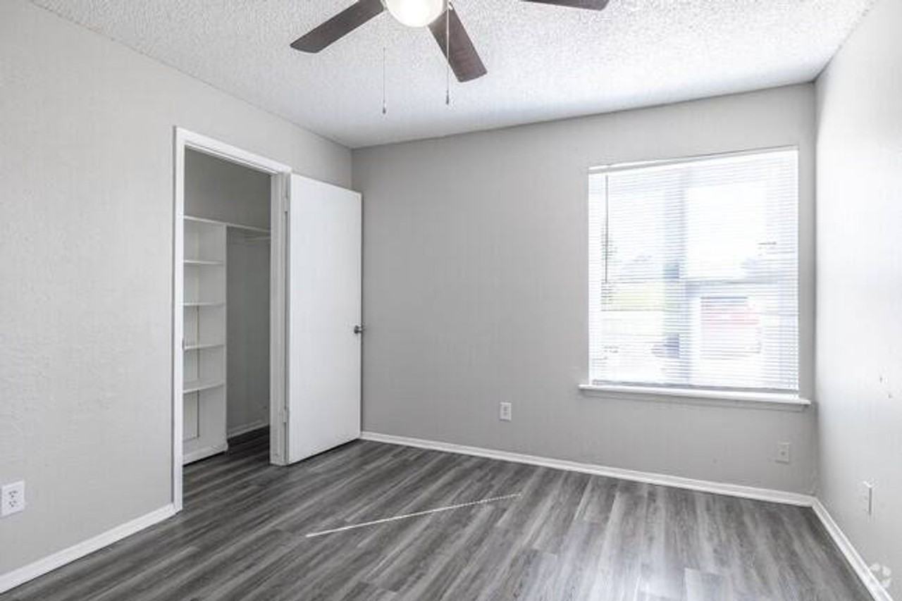 Windsor Gardens Apartments - Photo 5 of 12