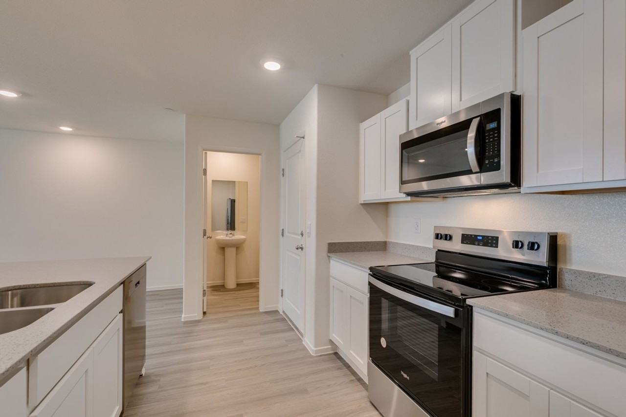 7379 Craig Cove Ct - Photo 4 of 16