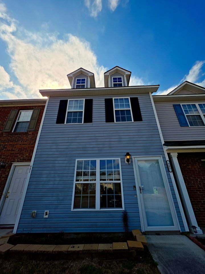 905 Timberlake Trl - Photo 3 of 37