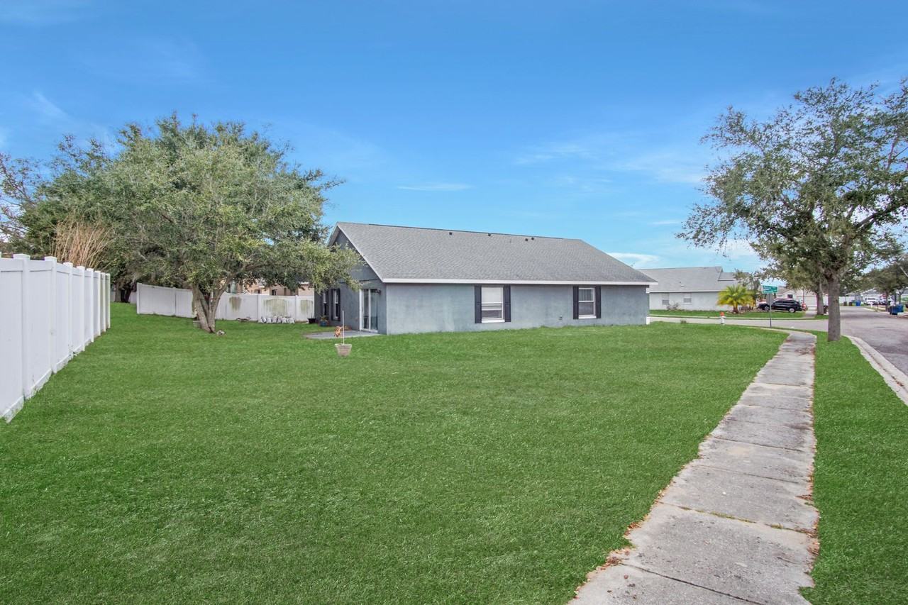 519 Winthrop Pl - Photo 6 of 25