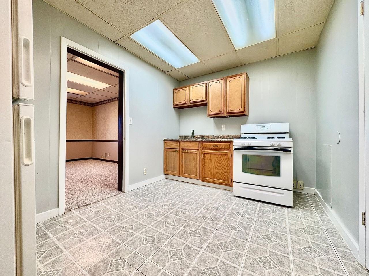 2621 S Michigan St - Photo 6 of 8