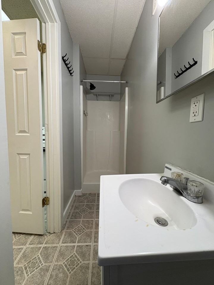 2621 S Michigan St - Photo 7 of 8