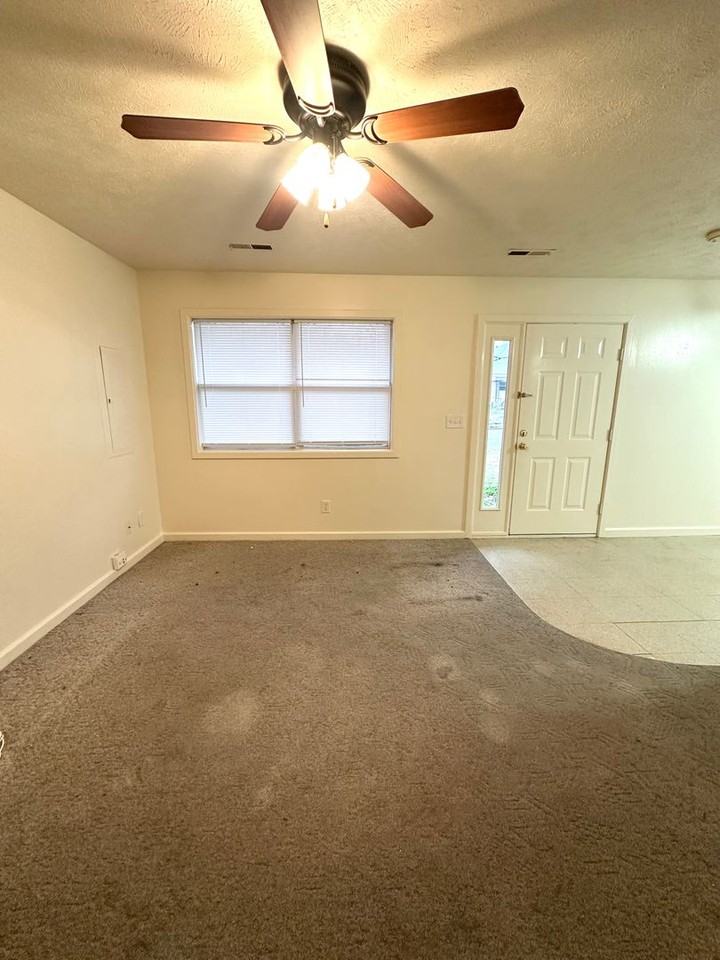 2117 N Lexington Ave - Photo 5 of 16