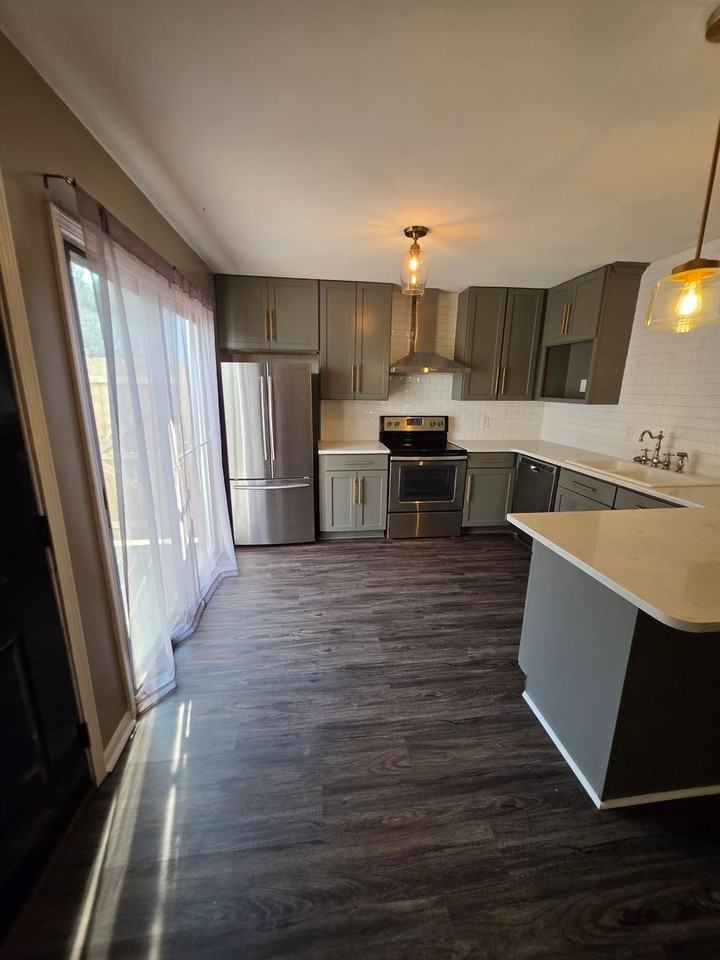 2220 Woodridge Ln - Photo 6 of 14