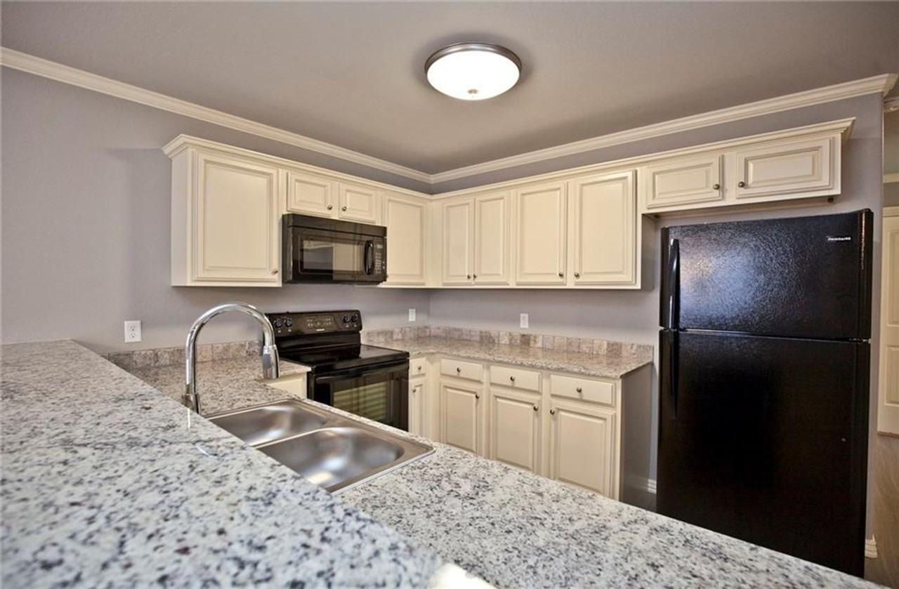 1255 N Rupple Rd - Photo 4 of 21