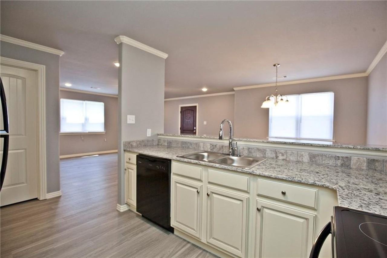 1255 N Rupple Rd - Photo 6 of 21