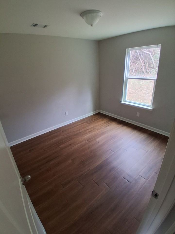 3017 3rd Pl E - Photo 6 of 8