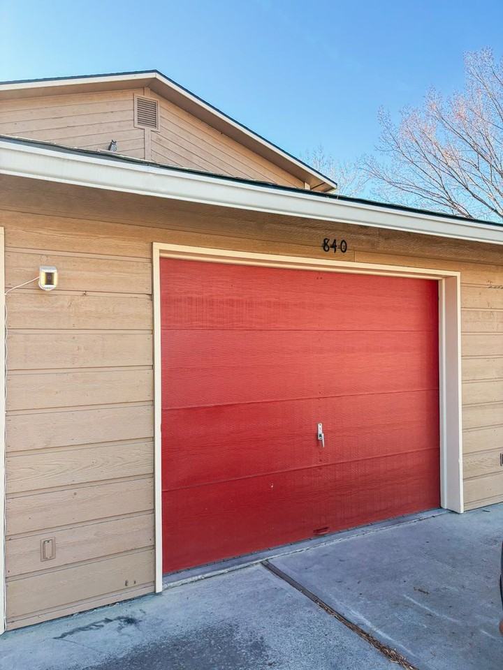 840 Terry Ave - Photo 2 of 16