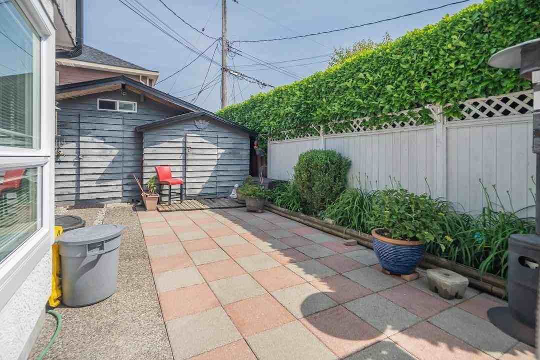 11420 Seabrook Crescent - Photo 7 of 8