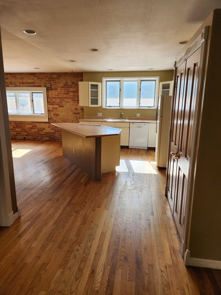 S & B Creamery - Photo 3 of 8