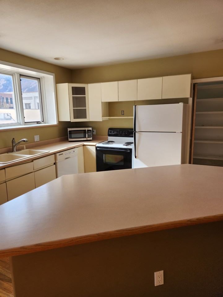 S & B Creamery - Photo 4 of 8