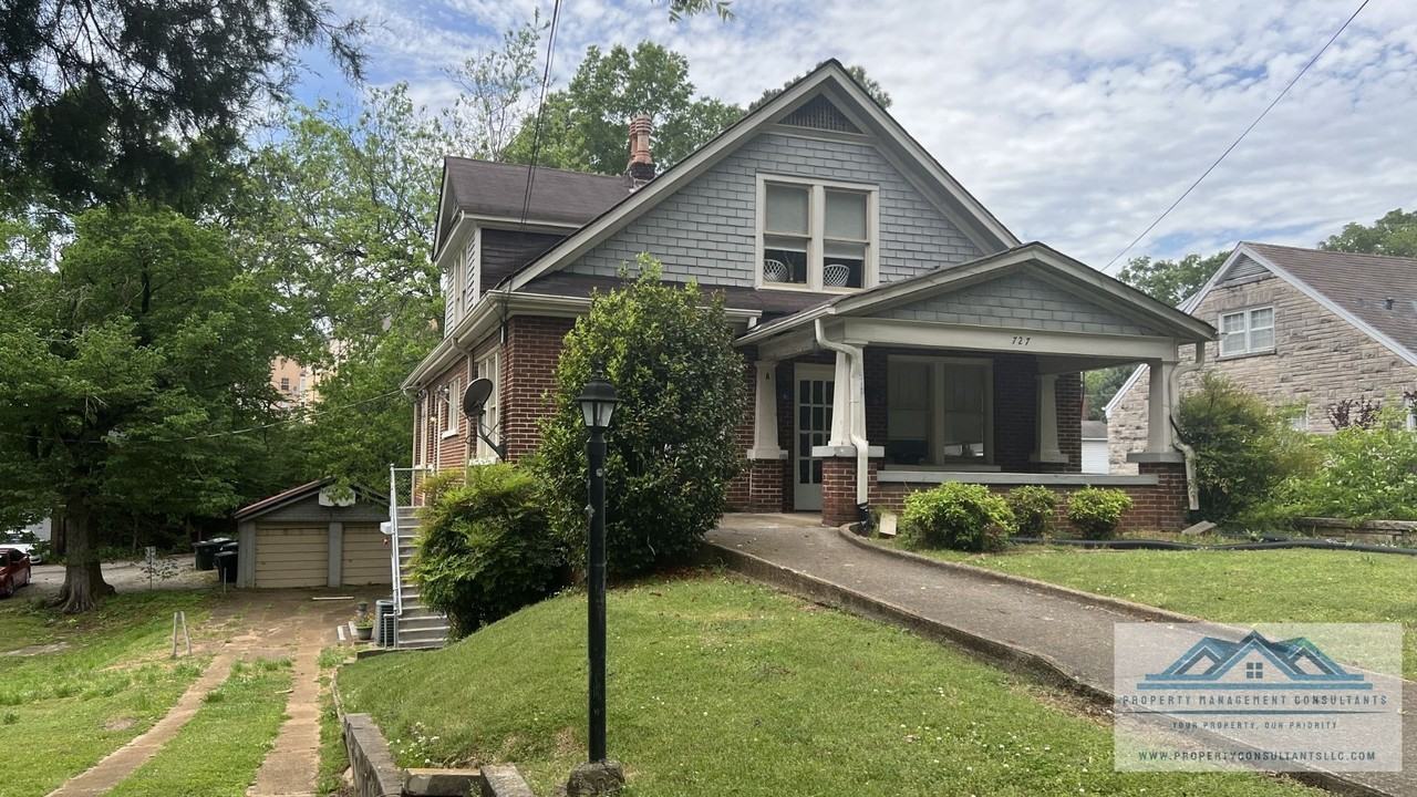 727 North Sherrod Avenue - Photo 2 of 14