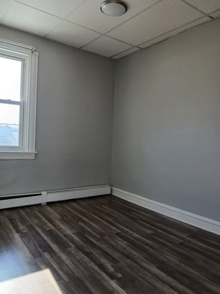 187 Brightman Street Fall River - Photo 5 of 6