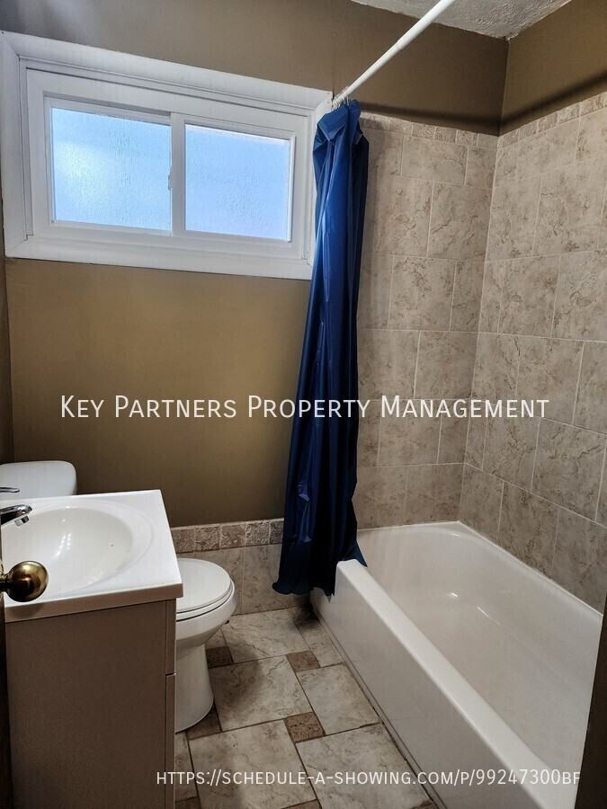 12906 W 92nd St - Photo 6 of 18