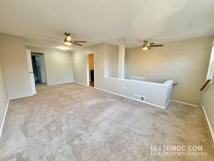 4407 2nd St Ne #2 - Photo 5 of 14