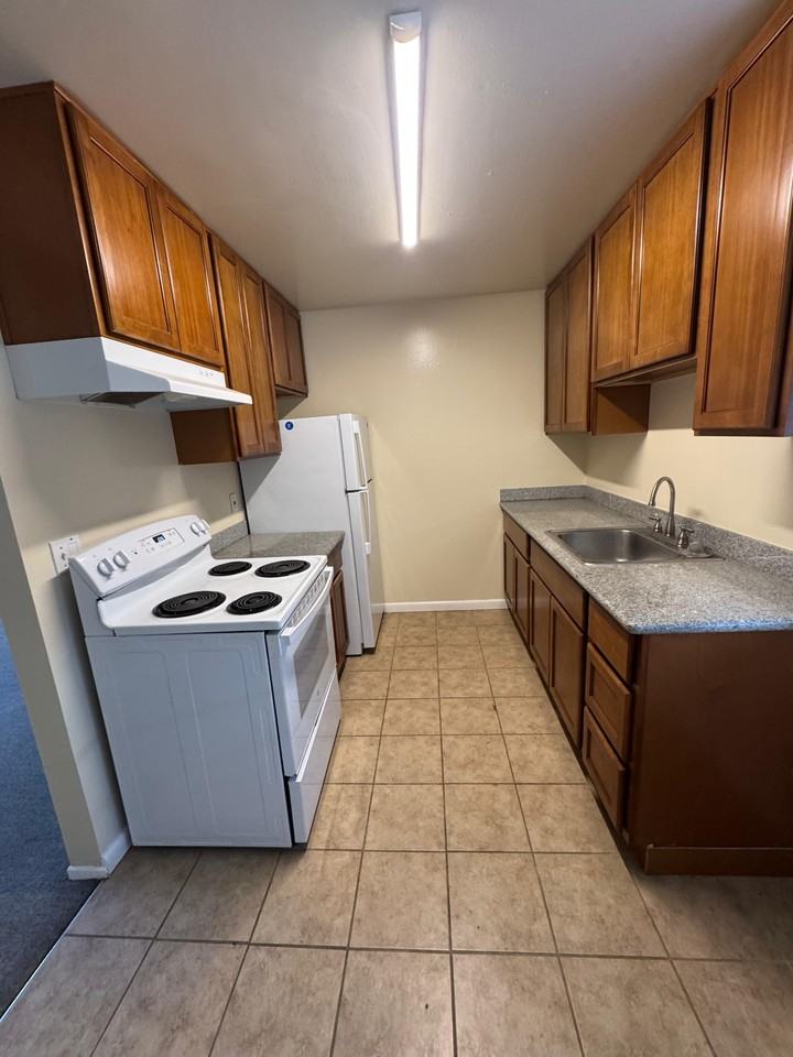 502 Berry Ave #17 - Photo 4 of 14