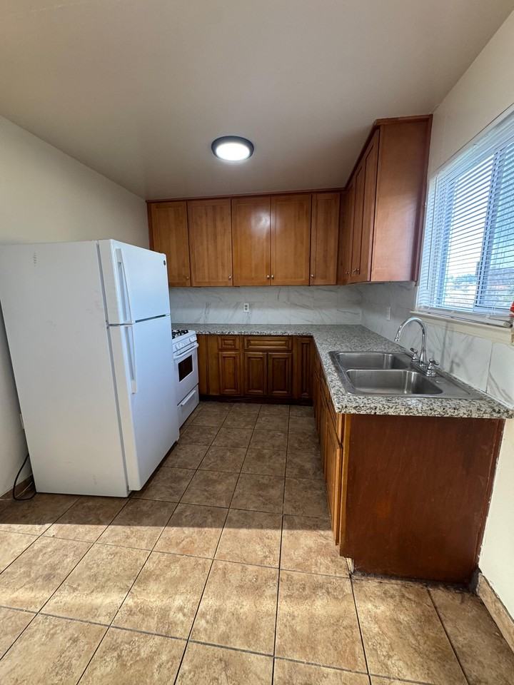 458 Berry Ave #23 - Photo 3 of 13