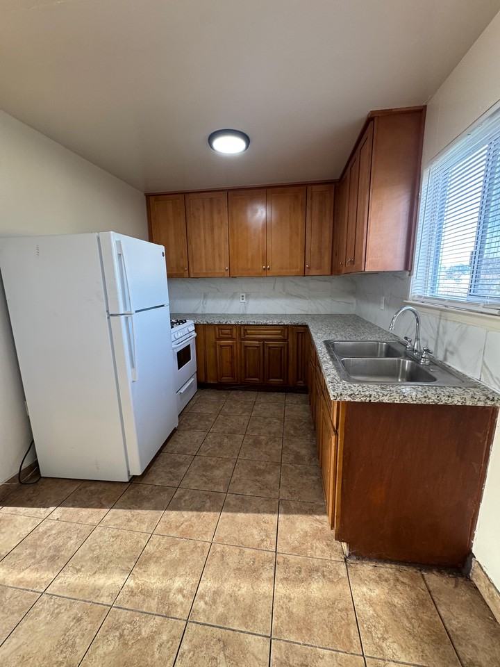 458 Berry Ave #23 - Photo 4 of 13