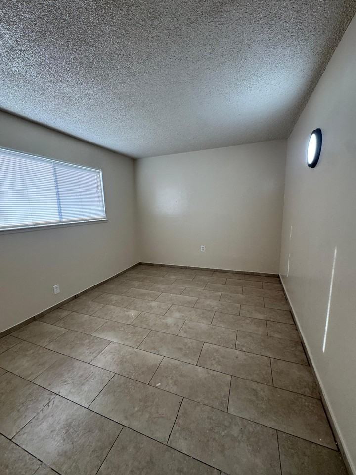 458 Berry Ave #23 - Photo 7 of 13