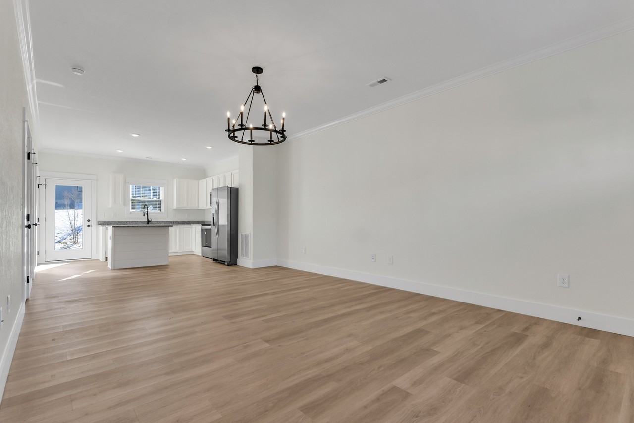 Alders Grv #210 - Photo 4 of 26