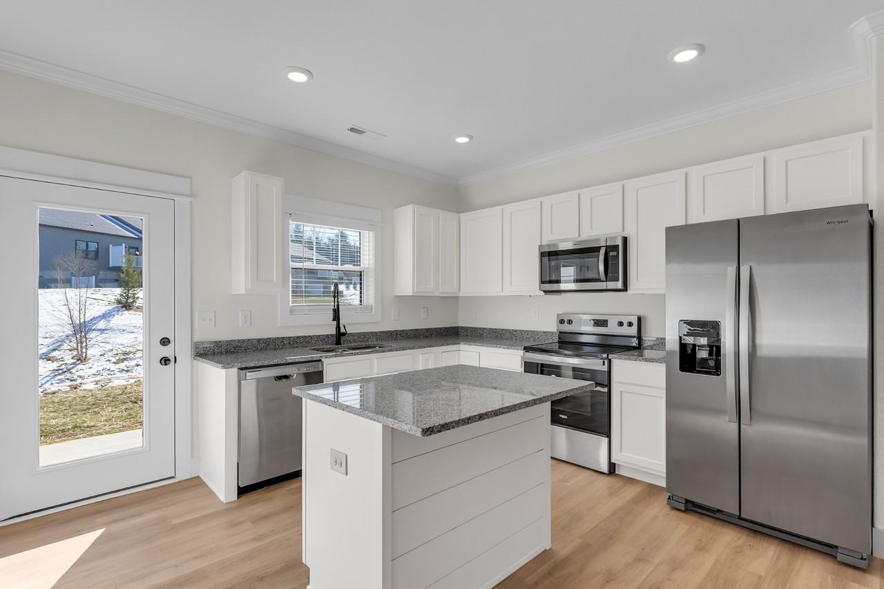 Alders Grv #210 - Photo 6 of 26