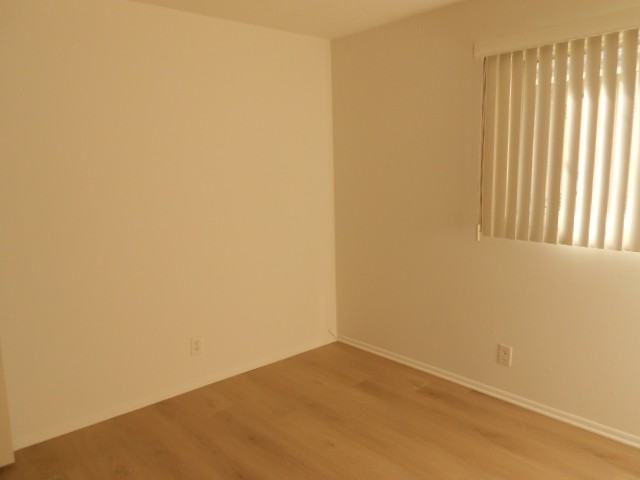 1457 S Westgate Ave #B - Photo 3 of 26