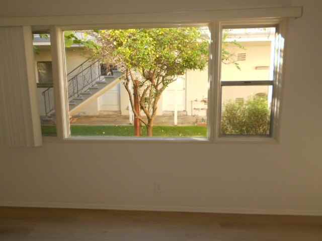 1457 S Westgate Ave #B - Photo 4 of 26