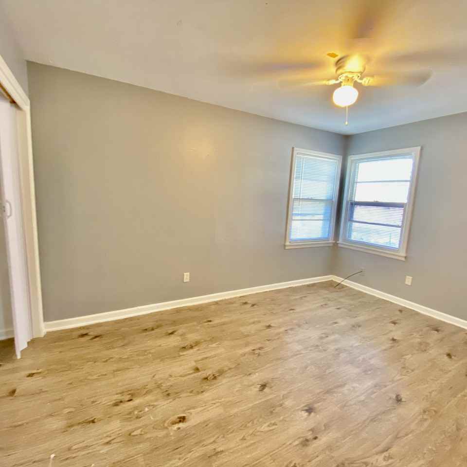 1809 E 2nd St #NA - Photo 2 of 9