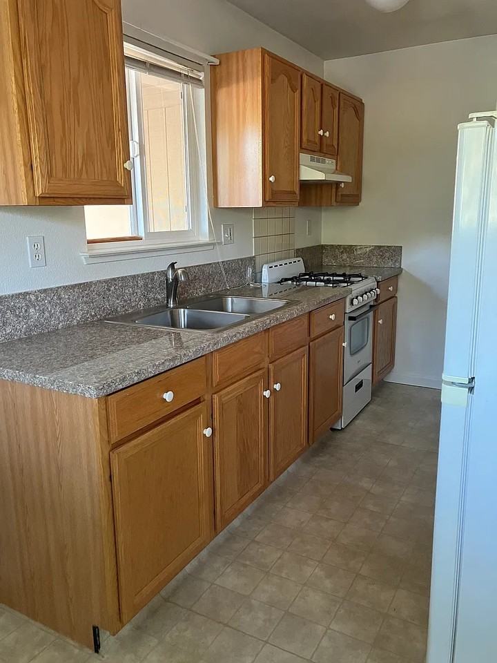 21295 Canyon Way #2 - Photo 4 of 9