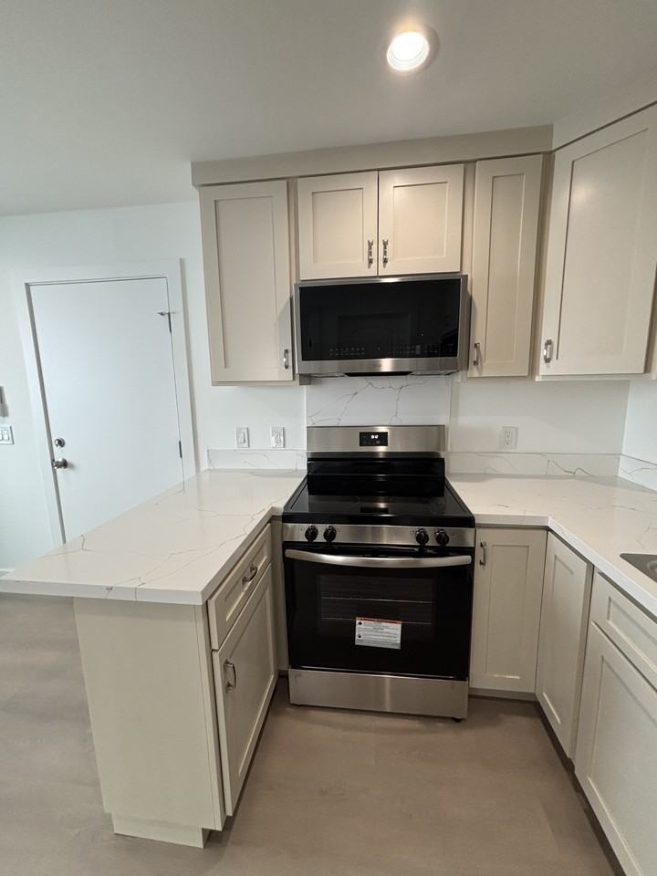 1441 S Sydney Dr #8 - Photo 2 of 7