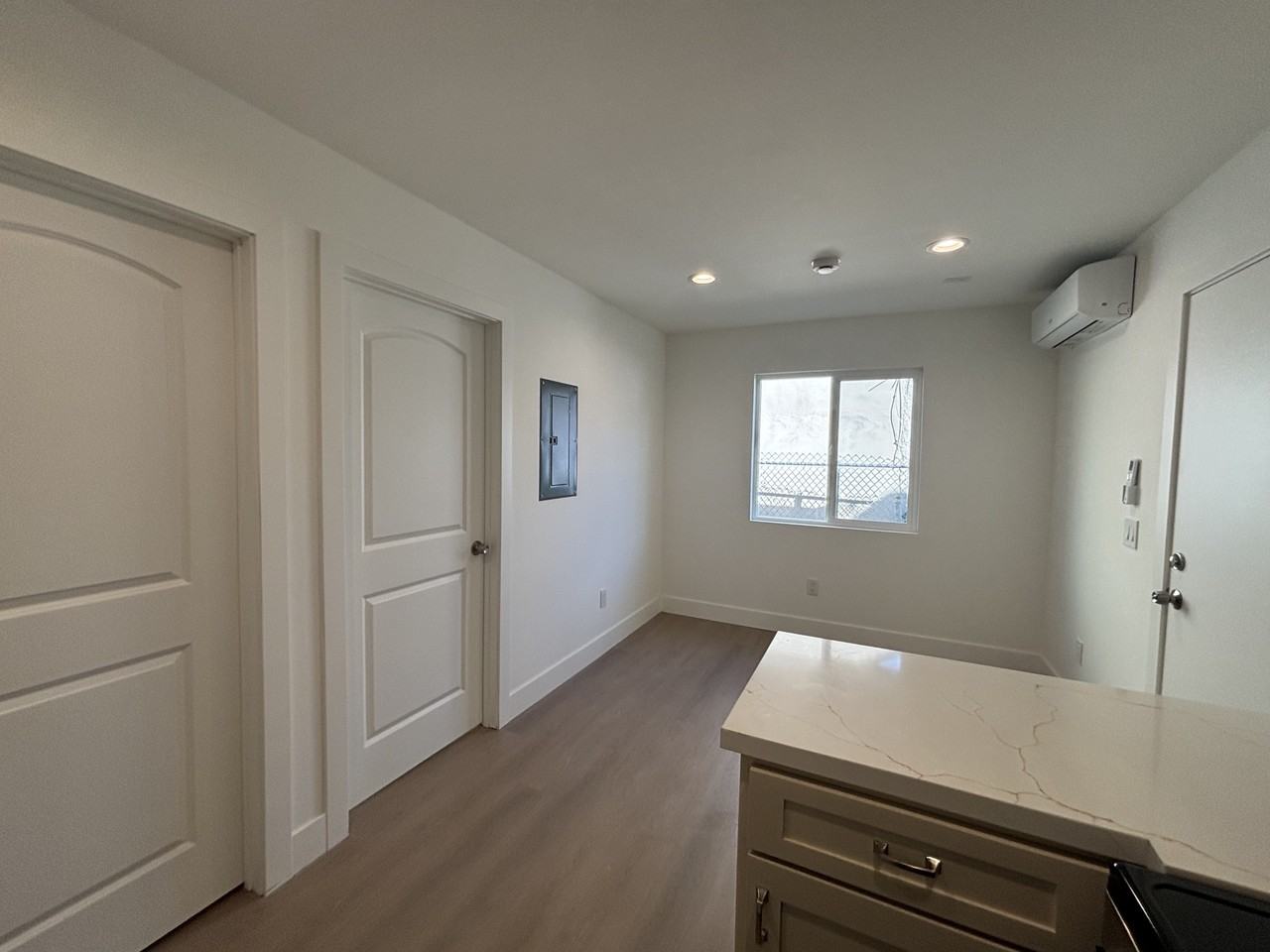 1441 S Sydney Dr #8 - Photo 4 of 7