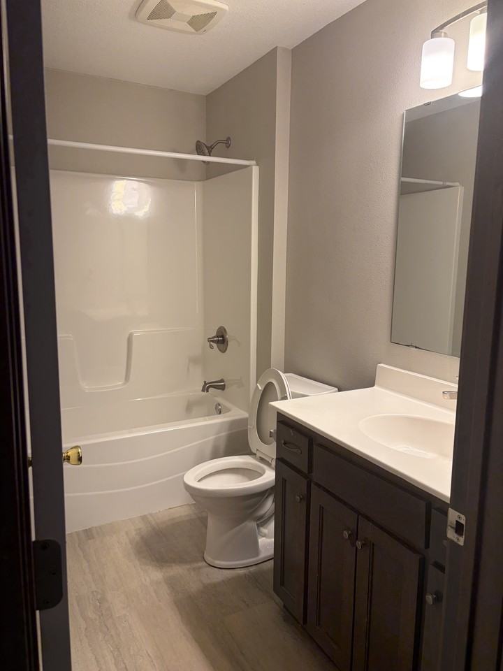 425 7th Ave S #A - Photo 7 of 12