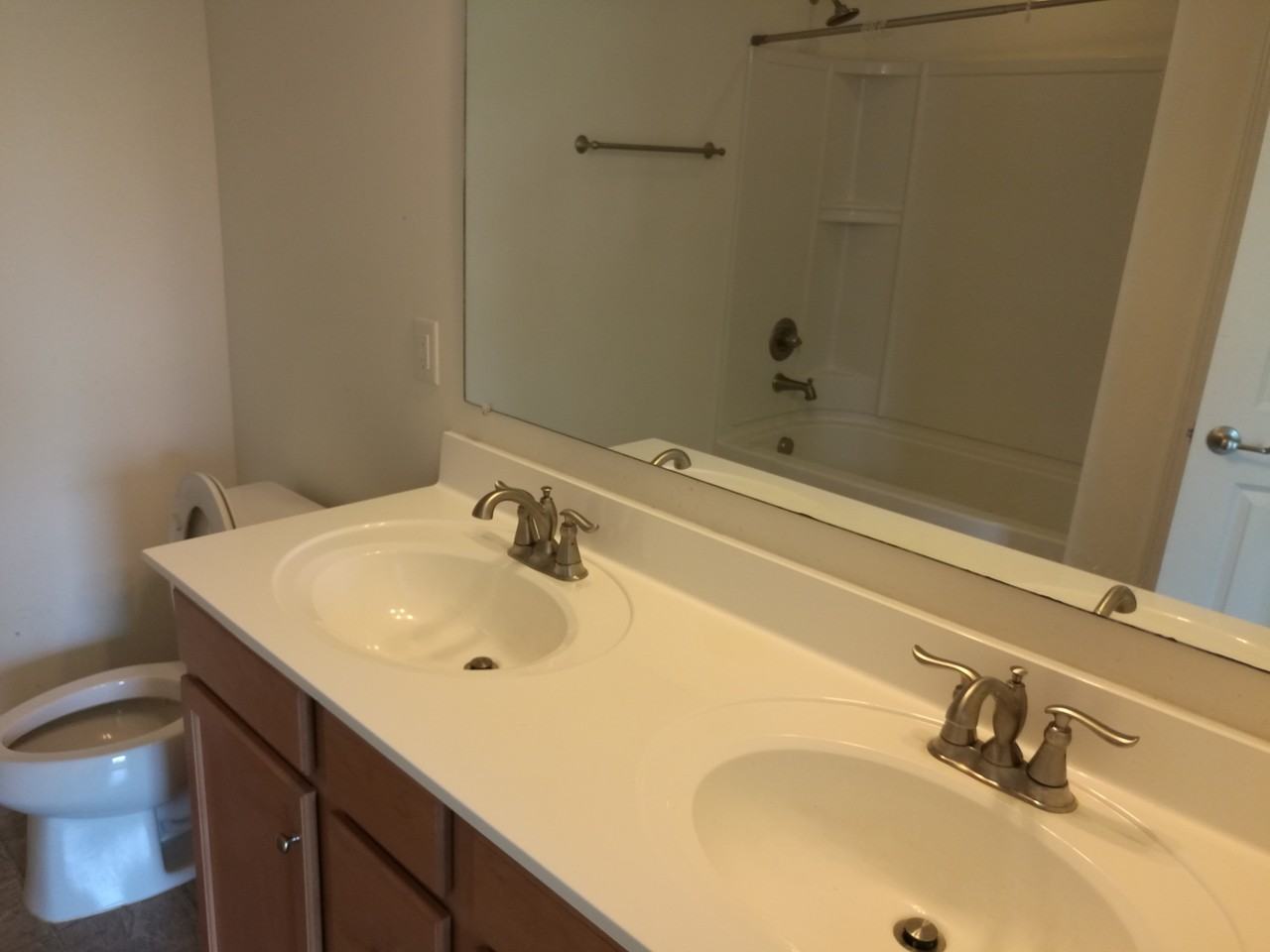 2005 Leeds Ln #NA - Photo 4 of 4