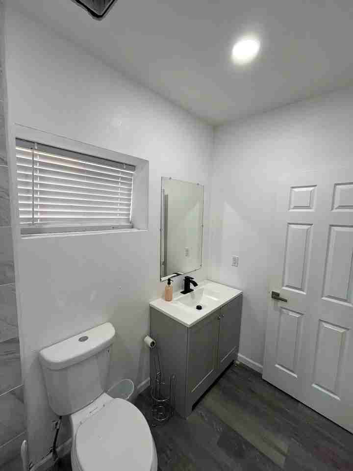 1204 Sawmill Rd Nw #1FURNISHED - Photo 5 of 11