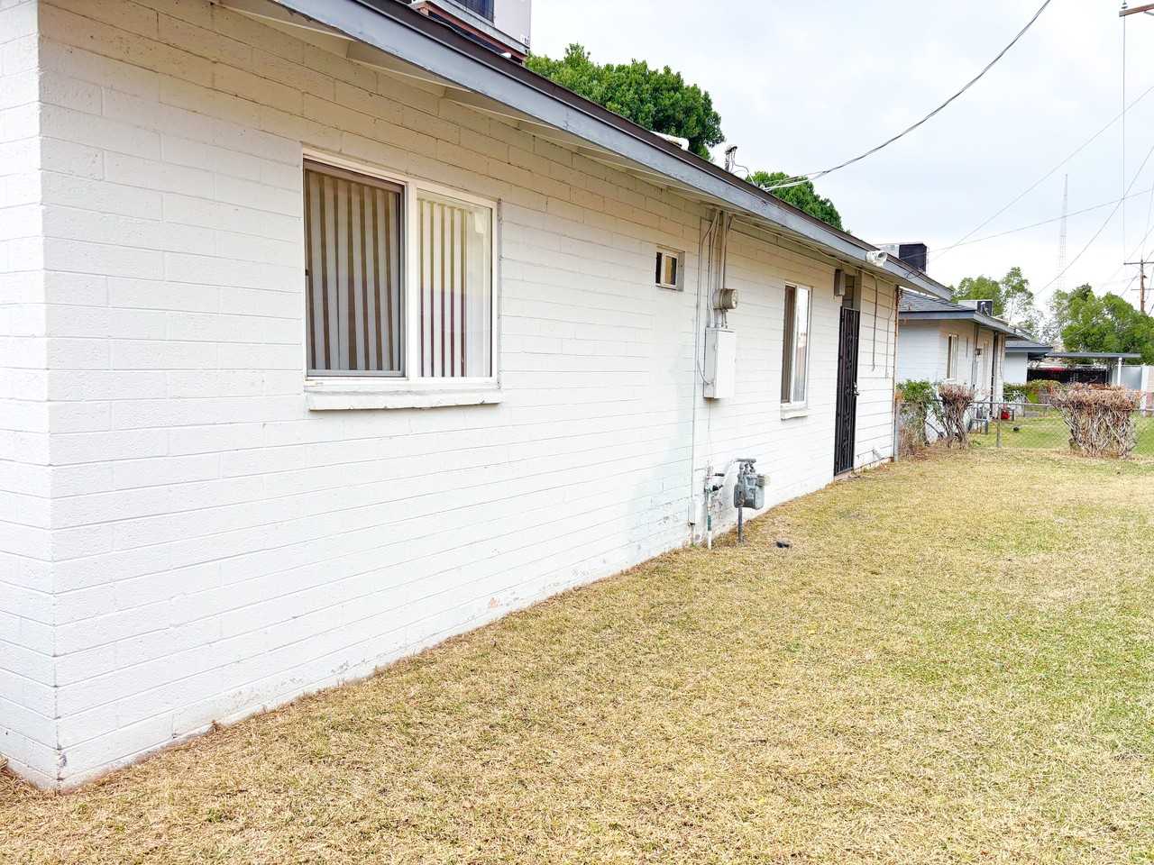 2718 N 40th St #2 - Photo 3 of 20