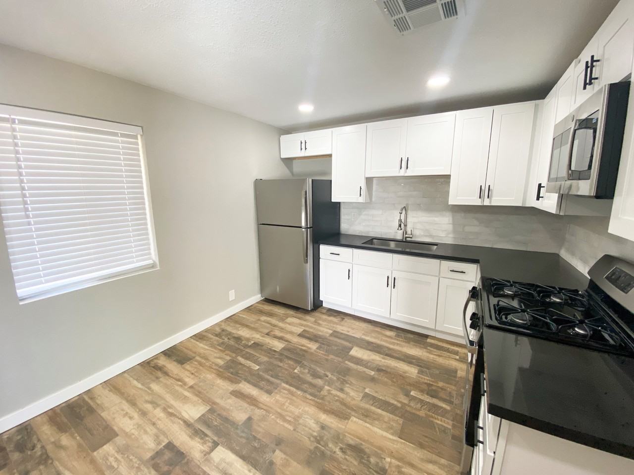 2718 N 40th St #2 - Photo 7 of 20