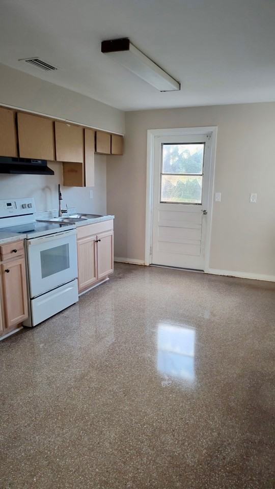 1436 Primrose Ln #NA - Photo 7 of 15