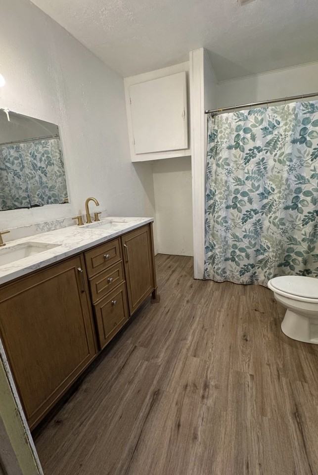 403 E Elk St #NA - Photo 2 of 10